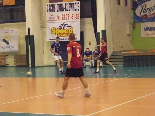 Nocna Liga Futsalu - 6. kolejka (18.01.2014) - zdjęcie #24 - eOstroleka.pl