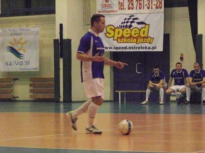 Nocna Liga Futsalu - 6. kolejka (18.01.2014) - zdjęcie #18 - eOstroleka.pl