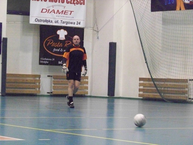 Nocna Liga Futsalu - 6. kolejka (18.01.2014) - zdjęcie #10 - eOstroleka.pl