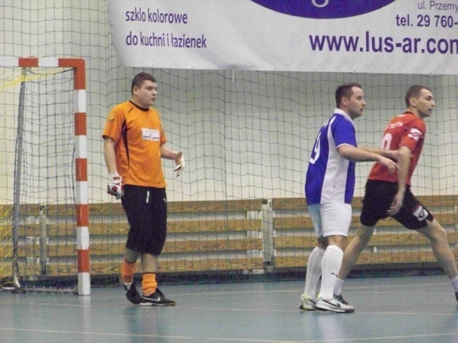 Nocna Liga Futsalu - 6. kolejka (18.01.2014) - zdjęcie #4 - eOstroleka.pl