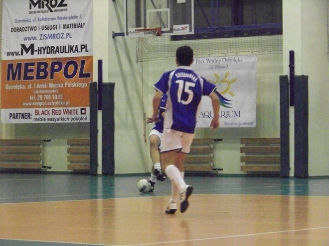 Nocna Liga Futsalu - 6. kolejka (18.01.2014) - zdjęcie #13 - eOstroleka.pl