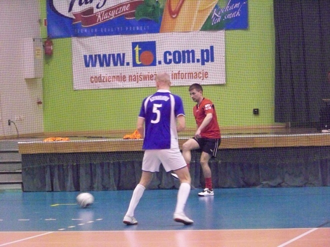 Nocna Liga Futsalu - 6. kolejka (18.01.2014) - zdjęcie #9 - eOstroleka.pl