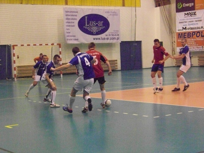 Nocna Liga Futsalu - 6. kolejka (18.01.2014) - zdjęcie #1 - eOstroleka.pl