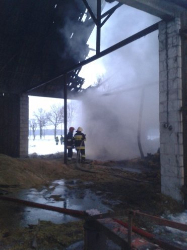 Pożar w Malinowie [18.01.2014] - zdjęcie #4 - eOstroleka.pl