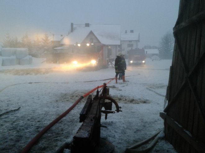 Pożar w Malinowie [18.01.2014] - zdjęcie #7 - eOstroleka.pl