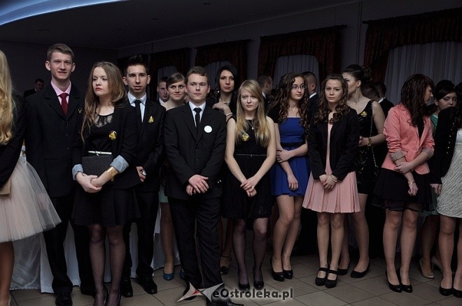 Studniówka ZSZ nr 2 w Ostrołęce [18.01.2014] - zdjęcie #93 - eOstroleka.pl