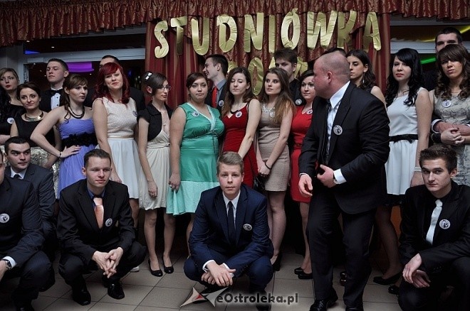 Studniówka ZSZ nr 2 w Ostrołęce [18.01.2014] - zdjęcie #3 - eOstroleka.pl