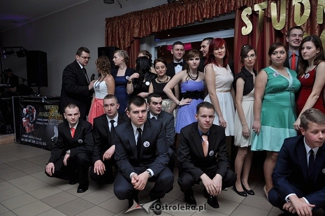 Studniówka ZSZ nr 2 w Ostrołęce [18.01.2014] - zdjęcie #2 - eOstroleka.pl