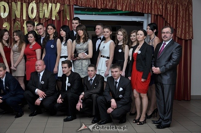 Studniówka ZSZ nr 2 w Ostrołęce [18.01.2014] - zdjęcie #16 - eOstroleka.pl