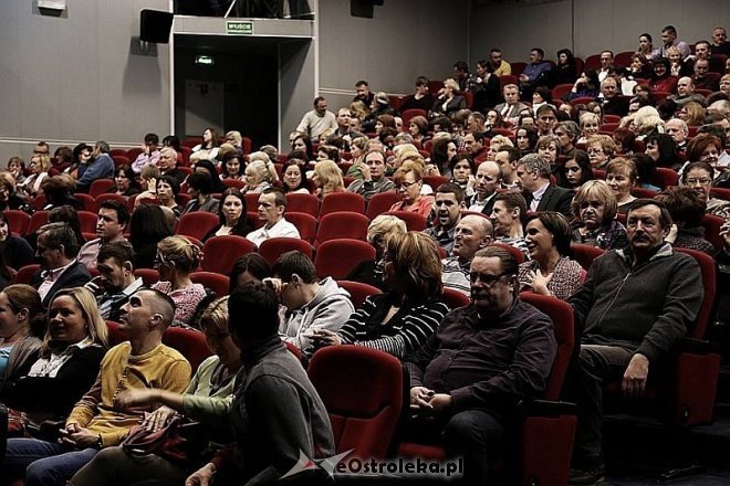 Nastroje we Dwoje: Spektakl Sedno nie jest jedno czyli Stowarzyszenie Osób Mówiących Nie Na Temat” [18.01.2014] - zdjęcie #8 - eOstroleka.pl