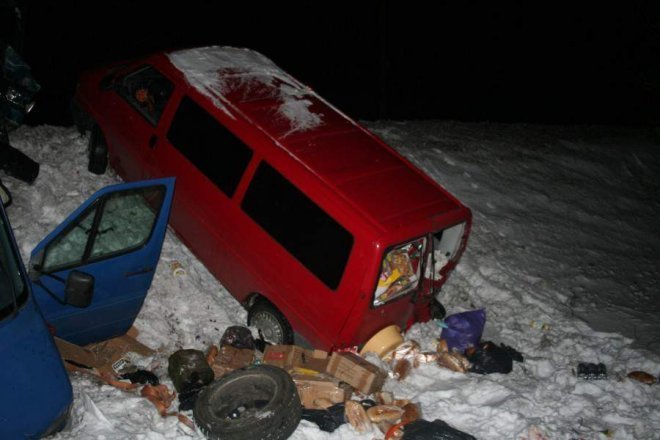 Groźna kolizja na ulicy Warszawskiej [22.010,2014] - zdjęcie #7 - eOstroleka.pl