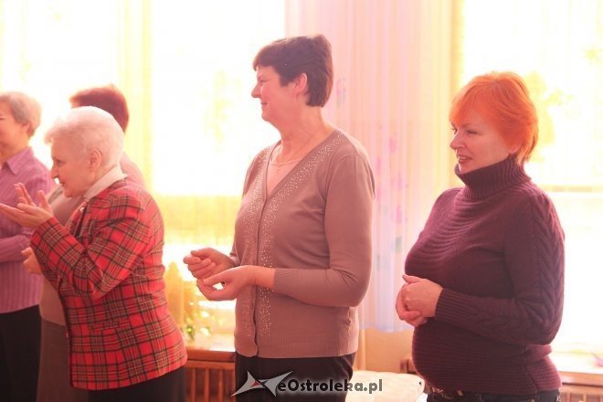 Słoneczka z miejskiej „siódemki” uczciły Dzień Babci i Dziadka [ZDJĘCIA] - zdjęcie #33 - eOstroleka.pl