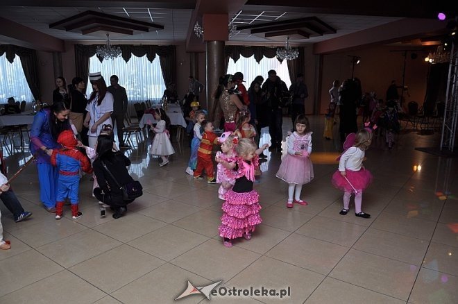 Wielki Bal Karnawałowy dla Dzieci [ZDJĘCIA] - zdjęcie #1 - eOstroleka.pl