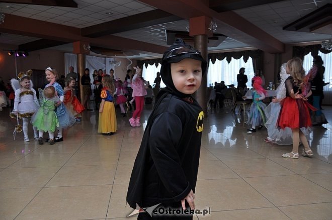 Wielki Bal Karnawałowy dla Dzieci [ZDJĘCIA] - zdjęcie #15 - eOstroleka.pl