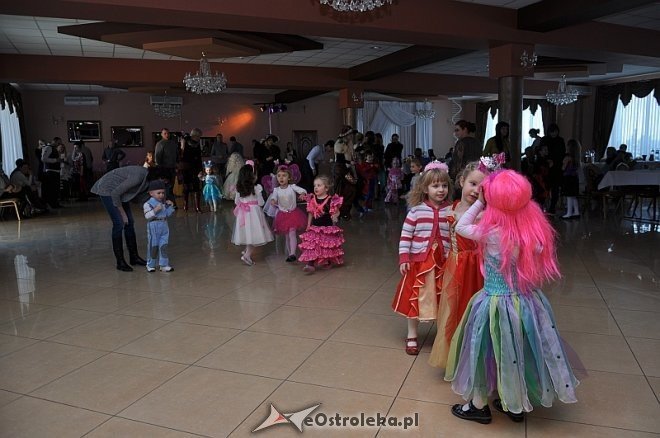 Wielki Bal Karnawałowy dla Dzieci [ZDJĘCIA] - zdjęcie #28 - eOstroleka.pl