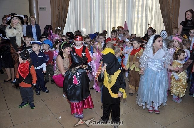 Wielki Bal Karnawałowy dla Dzieci [ZDJĘCIA] - zdjęcie #43 - eOstroleka.pl