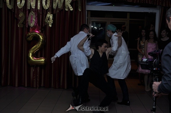 Studniówka II LO [25.01.2014] - zdjęcie #57 - eOstroleka.pl