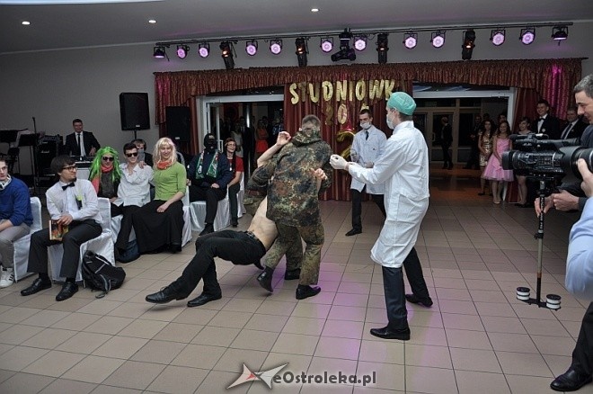 Studniówka II LO [25.01.2014] - zdjęcie #78 - eOstroleka.pl