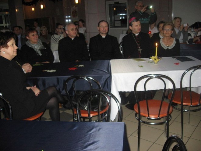 Biskup Bronakowski z wizytą w ostrołęckiej „dziesiątce” [27.01.2014] - zdjęcie #6 - eOstroleka.pl