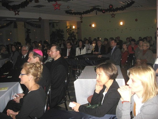 Biskup Bronakowski z wizytą w ostrołęckiej „dziesiątce” [27.01.2014] - zdjęcie #21 - eOstroleka.pl