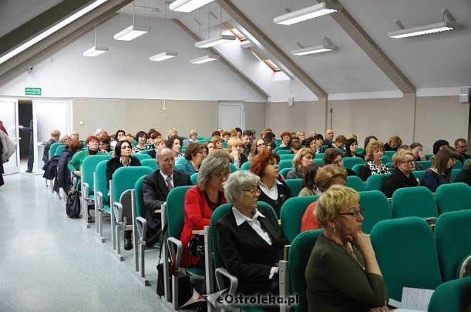 „Indywidualne nauczanie w aspektach prawnym i praktycznym” - debata oświatowa [19.01.2014] - zdjęcie #4 - eOstroleka.pl