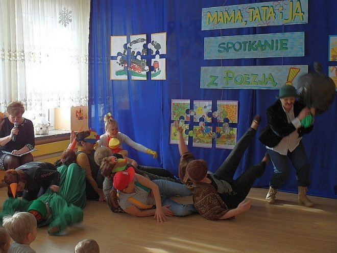 Mama, tata i ja - spotkanie z poezją [30.01.2014] - zdjęcie #18 - eOstroleka.pl
