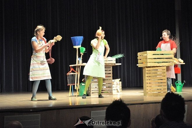 „Bajkowy Stragan” – Spektakl teatralny dla najmłodszych [02.02.2014] - zdjęcie #10 - eOstroleka.pl