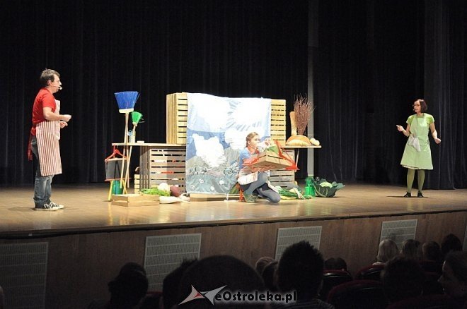 „Bajkowy Stragan” – Spektakl teatralny dla najmłodszych [02.02.2014] - zdjęcie #1 - eOstroleka.pl