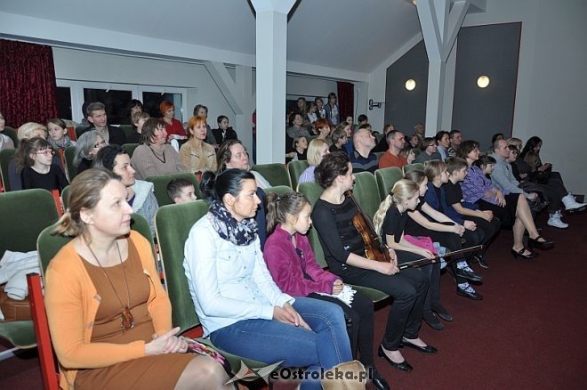 Koncert śródroczny w Państwowej Szkole Muzycznej I i II stopnia w Ostrołęce [03.02.2014] - zdjęcie #1 - eOstroleka.pl
