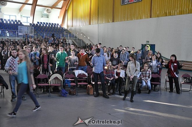 Rekolekcje wielkopostne dla uczniów I i II LO w Ostrołęce [05.02.2014] - zdjęcie #13 - eOstroleka.pl
