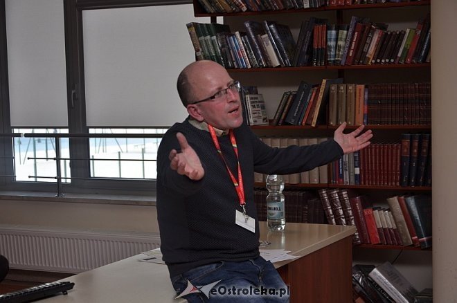 Otwarcie wystawy i prelekcje dla młodzieży [06.02.2014] - zdjęcie #21 - eOstroleka.pl