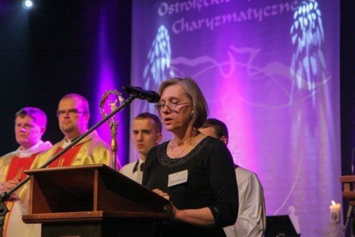 XI Ostrołęckie Spotkanie Charyzmatyczne 2014 - zdjęcie #31 - eOstroleka.pl