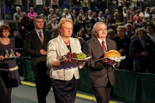 XI Ostrołęckie Spotkanie Charyzmatyczne 2014 - zdjęcie #15 - eOstroleka.pl