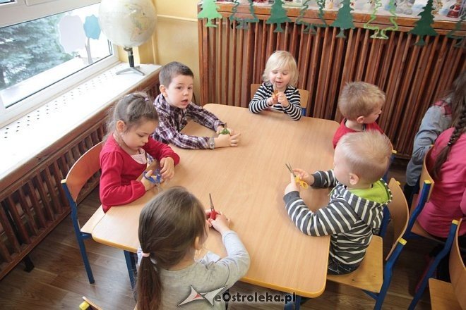 Twórczyni ludowa z wizytą w miejskiej „siódemce” - zdjęcie #15 - eOstroleka.pl
