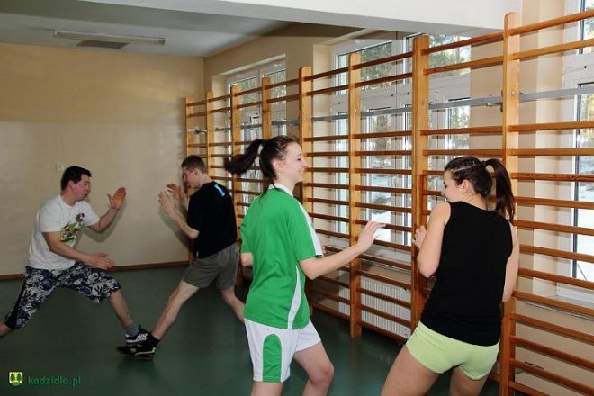 Krav Maga w Kadzidle. Mieszkańcy uczyli się samoobrony [11.02.2013] - zdjęcie #52 - eOstroleka.pl
