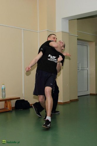 Krav Maga w Kadzidle. Mieszkańcy uczyli się samoobrony [11.02.2013] - zdjęcie #27 - eOstroleka.pl