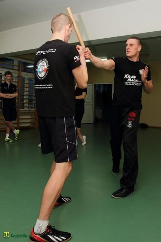 Krav Maga w Kadzidle. Mieszkańcy uczyli się samoobrony [11.02.2013] - zdjęcie #17 - eOstroleka.pl