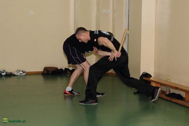 Krav Maga w Kadzidle. Mieszkańcy uczyli się samoobrony [11.02.2013] - zdjęcie #13 - eOstroleka.pl