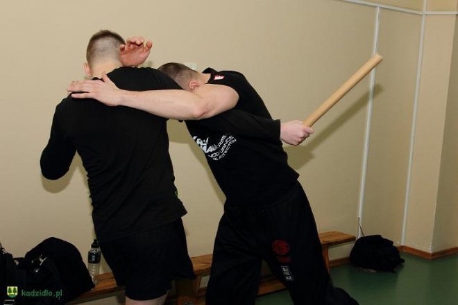Krav Maga w Kadzidle. Mieszkańcy uczyli się samoobrony [11.02.2013] - zdjęcie #8 - eOstroleka.pl