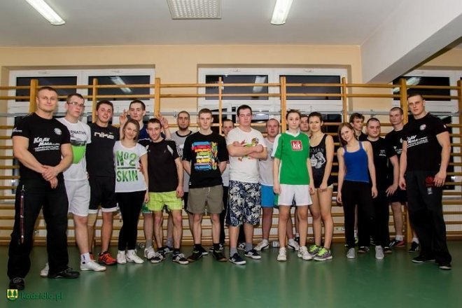 Krav Maga w Kadzidle. Mieszkańcy uczyli się samoobrony [11.02.2013] - zdjęcie #4 - eOstroleka.pl