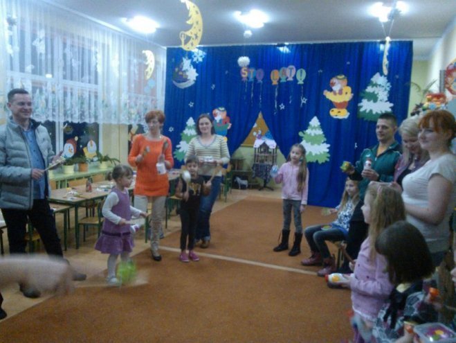 Twórcze warsztaty muzyczne dla przedszkolaków [11.02.2014] - zdjęcie #4 - eOstroleka.pl