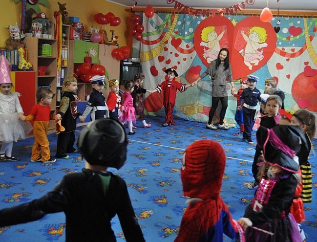 WALENTYNKOWY BAL KARNAWAŁOWY W PUNKCIE PRZEDSZKOLNYM „KANGUREK” [11.02.2014] - zdjęcie #26 - eOstroleka.pl