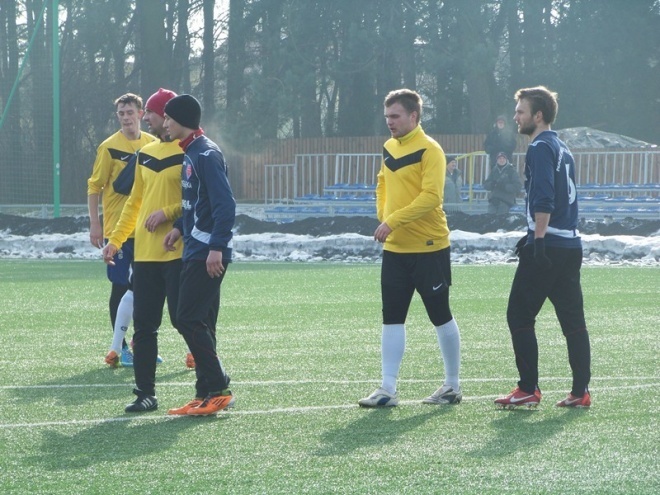 Narew Ostrołęka - Iskra Krasne (15.02.2014) - zdjęcie #33 - eOstroleka.pl