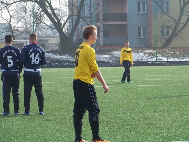 Narew Ostrołęka - Iskra Krasne (15.02.2014) - zdjęcie #31 - eOstroleka.pl