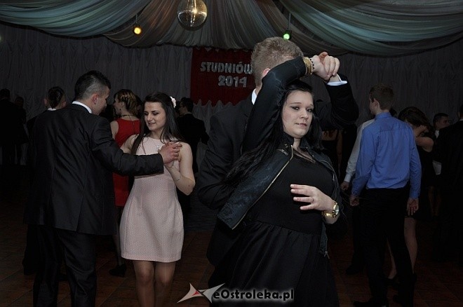 Studniówka 2014: Bal maturalny młodzieży z Łysych [15.02.2014] - zdjęcie #3 - eOstroleka.pl
