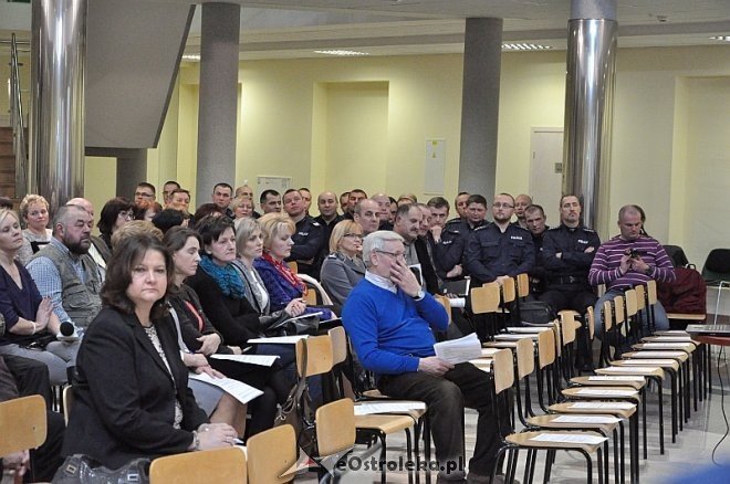  II Ostrołęcka Debata Społeczna „Bezpieczeństwo to nasza wspólna sprawa” [18.02.2014] - zdjęcie #4 - eOstroleka.pl