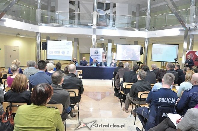  II Ostrołęcka Debata Społeczna „Bezpieczeństwo to nasza wspólna sprawa” [18.02.2014] - zdjęcie #6 - eOstroleka.pl