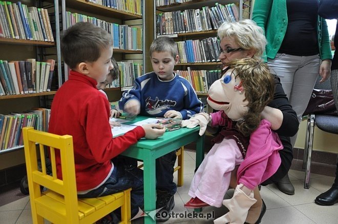 Spotkanie dla dzieci z Joanną Brodowską [20.02.2014] - zdjęcie #2 - eOstroleka.pl