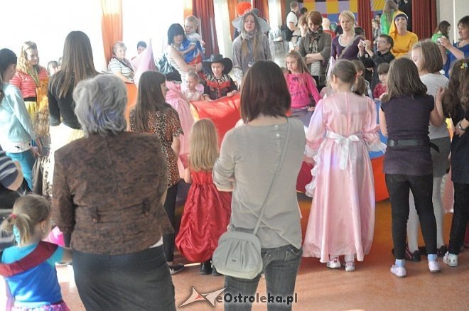 Bal karnawałowy organizowany przez MOPR i „Progres” [21.02.2014] - zdjęcie #2 - eOstroleka.pl