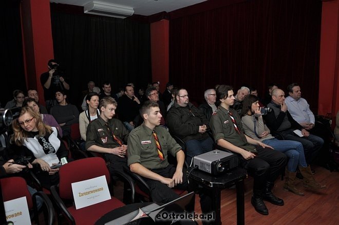 O celach śmierci i zbrodniach PRL-u. Spotkanie z Wacławem Sikorskim [22.02.2014] - zdjęcie #6 - eOstroleka.pl